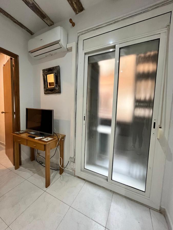 Апартаменты Bugo Luis Apartament Барселона Экстерьер фото